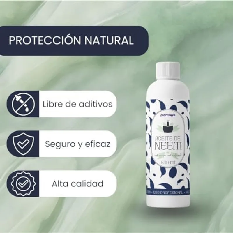 Detalle del aceite de neem PLANTAWA junto a pulverizador de mano para aplicación en hojas